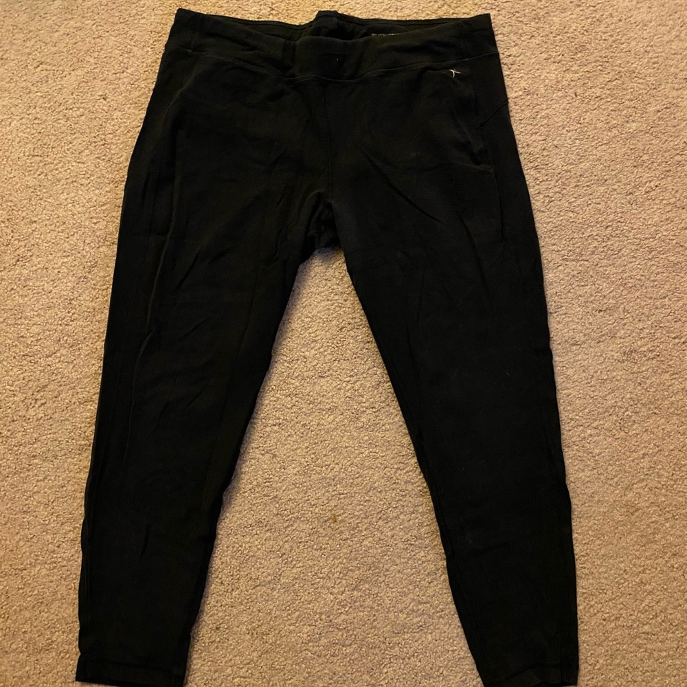 5/$20 & FREE SHIPPING Black Leggings!